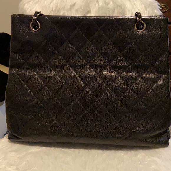 Vintage Chanel Tote - Picture 2 of 8